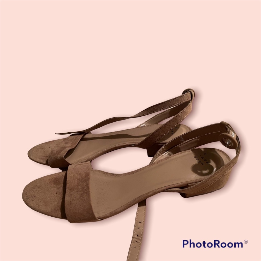NWOT A New Day Tan Sandals Size 11